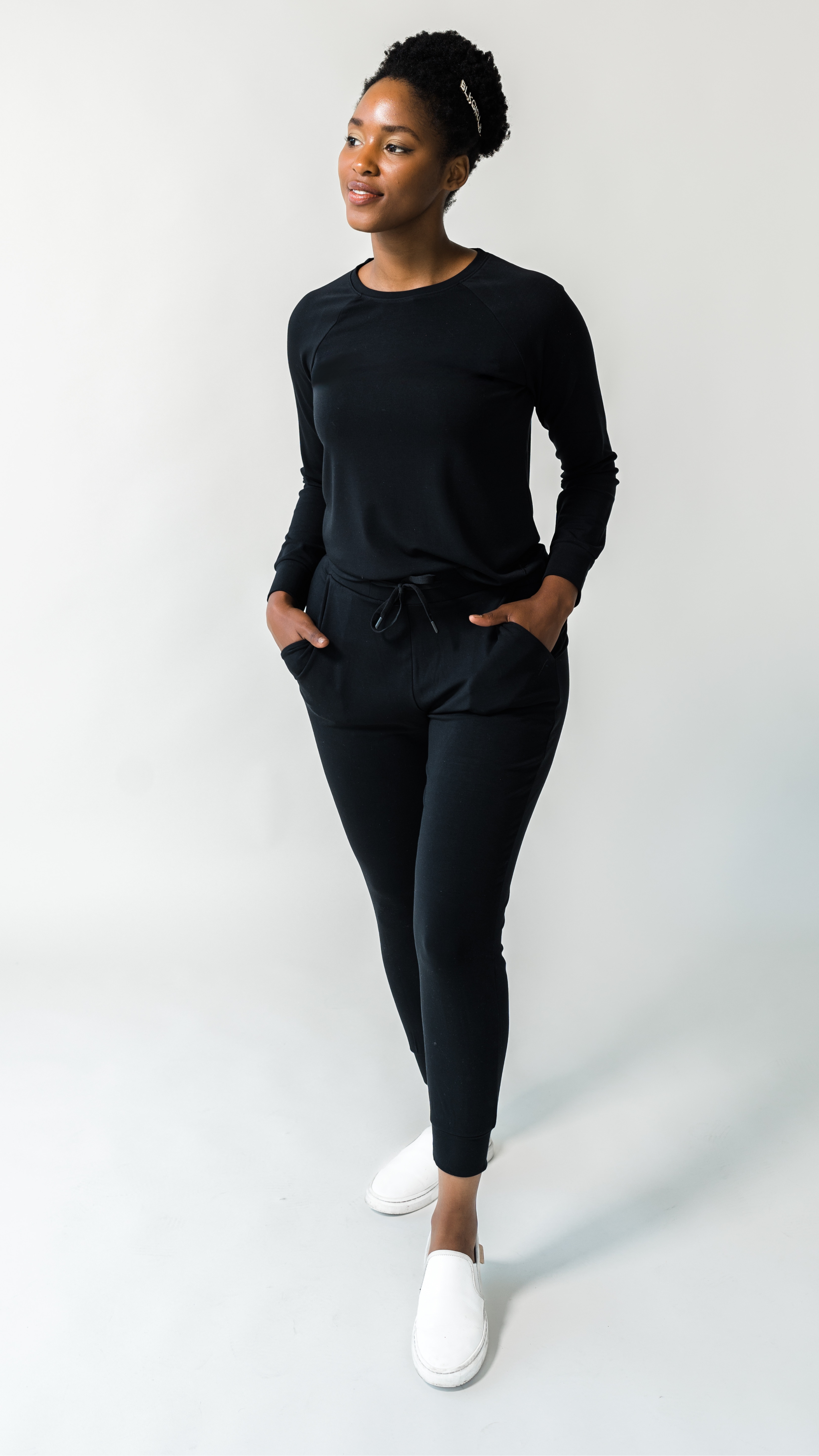 Women's  The Ease Jogger - Black
